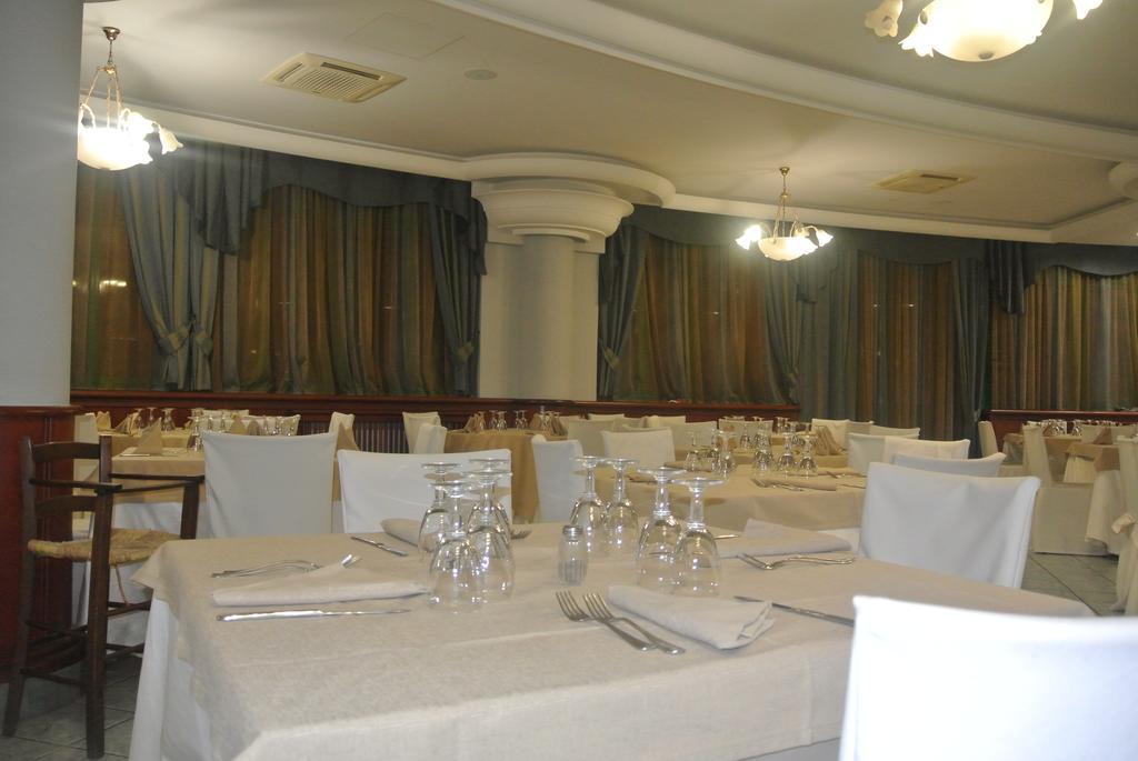 Hotel Stefano A Melito Melito di Napoli Екстериор снимка