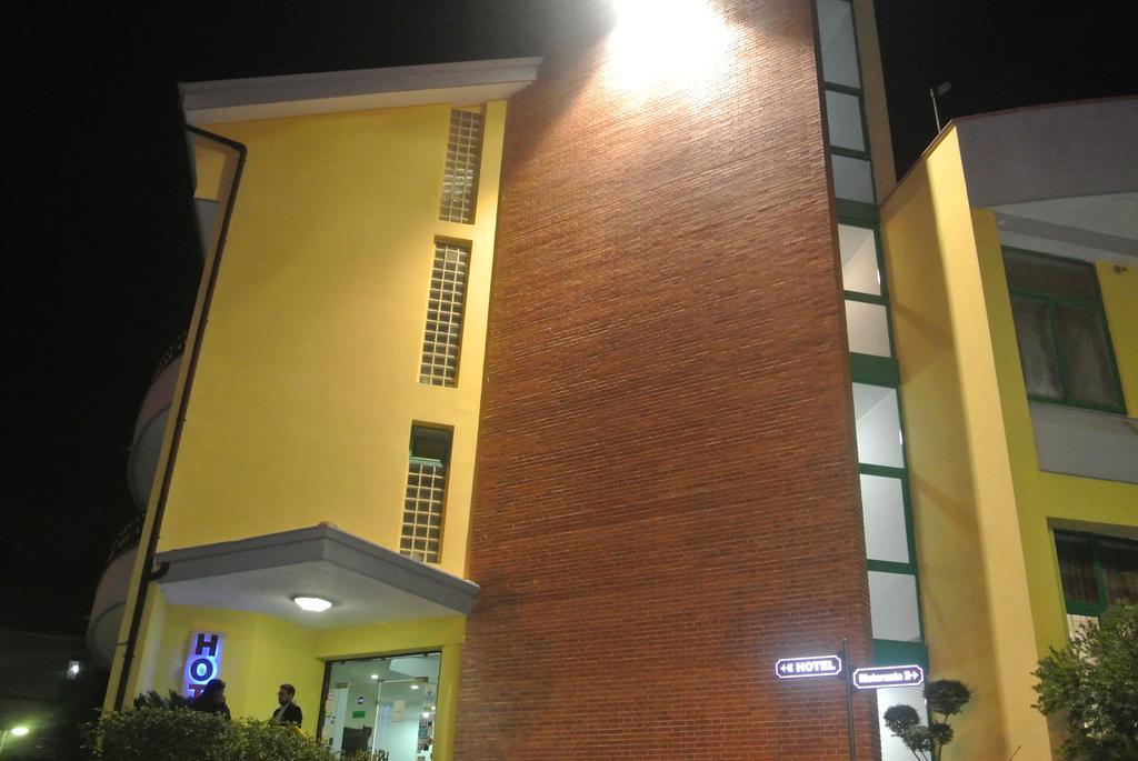 Hotel Stefano A Melito Melito di Napoli Екстериор снимка