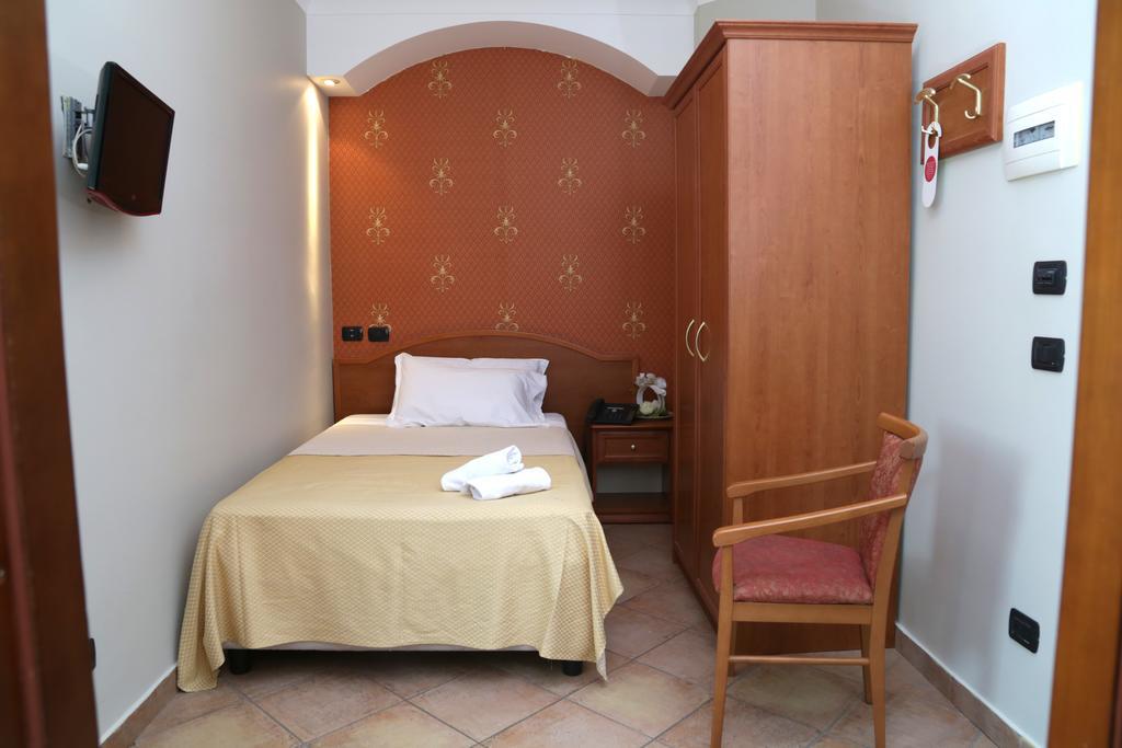 Hotel Stefano A Melito Melito di Napoli Екстериор снимка