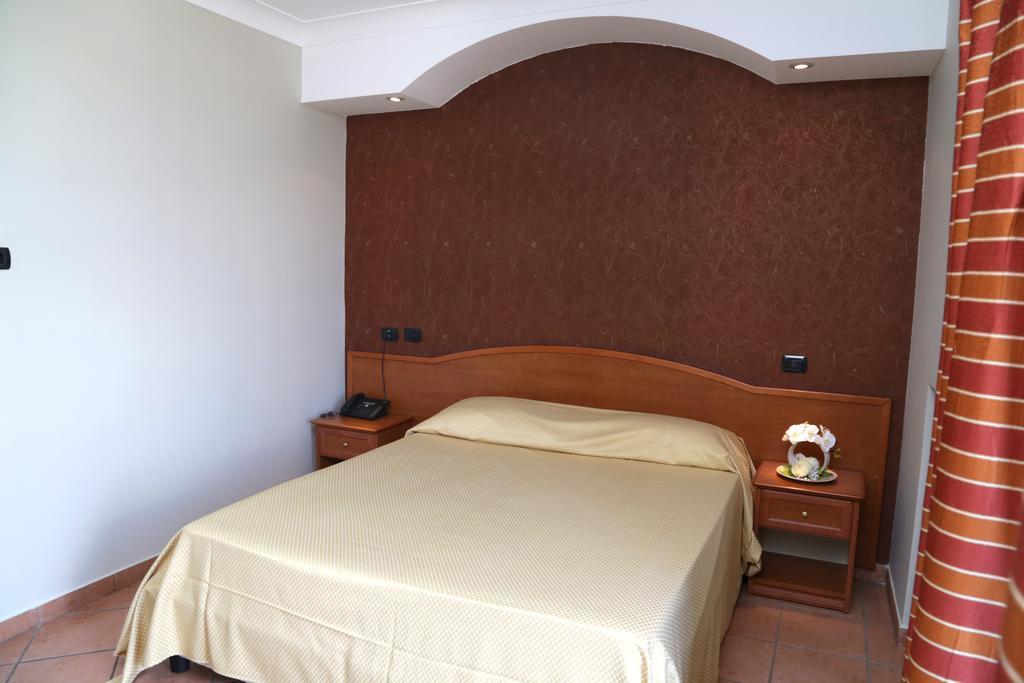Hotel Stefano A Melito Melito di Napoli Екстериор снимка