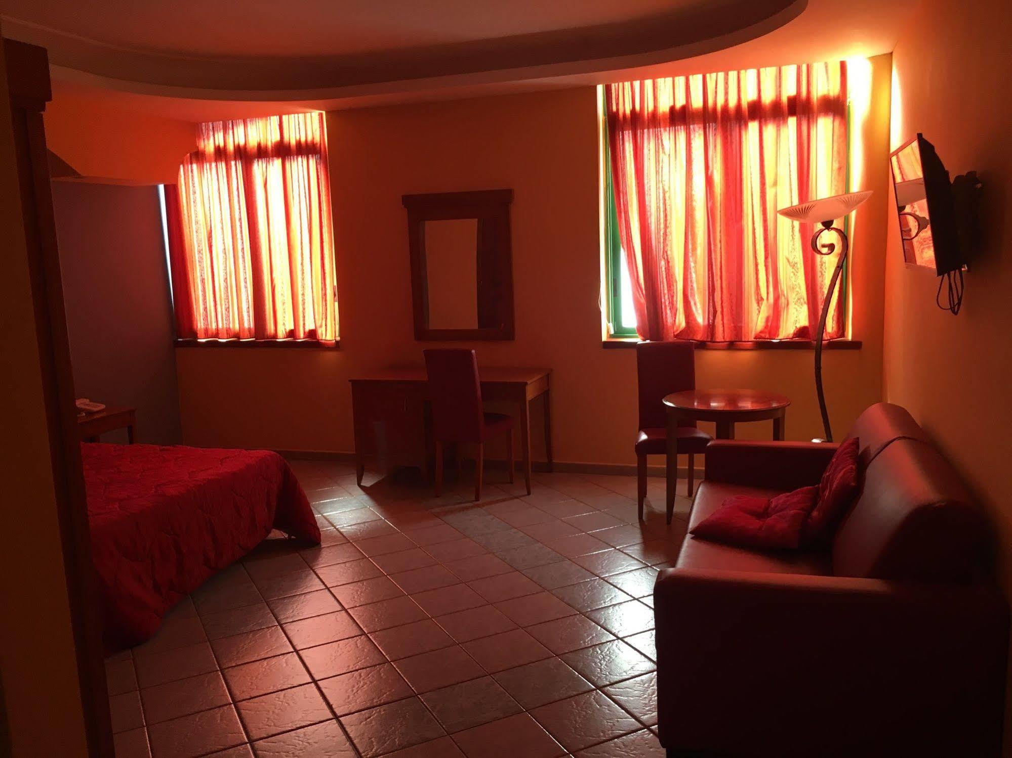 Hotel Stefano A Melito Melito di Napoli Екстериор снимка