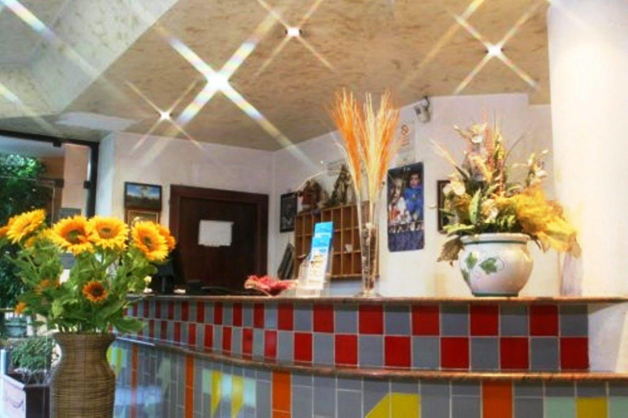 Hotel Stefano A Melito Melito di Napoli Екстериор снимка